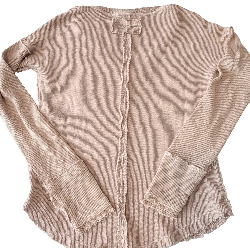 We The Free People Tan V-Neck Waffle Knit Seamed Back Shirt XS Oversize Boho